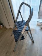 Huishoudtrap met 2 treden, Doe-het-zelf en Verbouw, Ladders en Trappen, Ophalen, Gebruikt, Trap, Opvouwbaar of Inschuifbaar