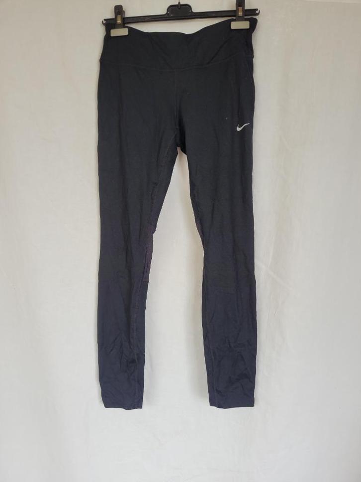 Zwarte sportbroek mt M merk Dri-Fit, Kleding | Dames, Broeken en Pantalons, Zo goed als nieuw, Maat 38/40 (M), Zwart, Lang, Ophalen of Verzenden