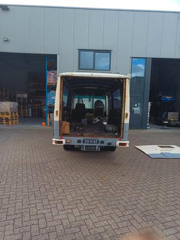 Achterwand kunstof mercedes 508 608 408  beschikbaar voor biedingen