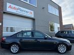 BMW 5-serie 520i Business Line Edition! Clima! Cruise! Navi!, Automaat, Beige, 4 cilinders, 1465 kg