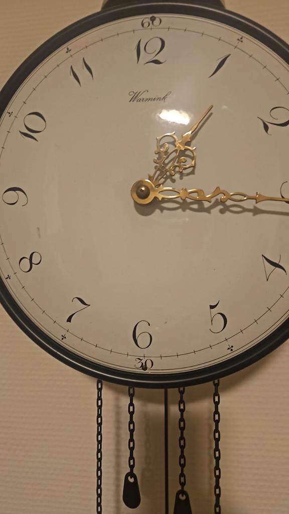 Mooie Warmink Hangklok, Huis en Inrichting, Woonaccessoires | Klokken, Zo goed als nieuw, Wandklok, Analoog, Ophalen of Verzenden