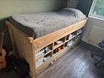 Bed van stijgerhout, Ophalen, 90 cm, Eenpersoons, Zo goed als nieuw