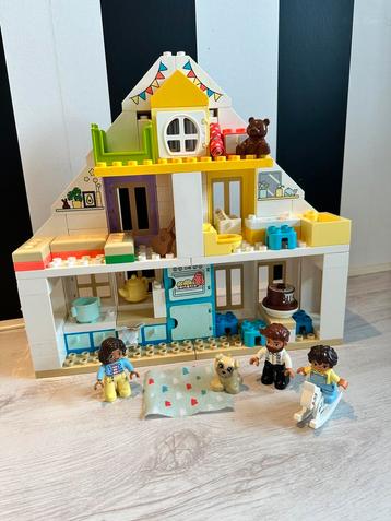 Duplo familiehuis 10929 beschikbaar voor biedingen