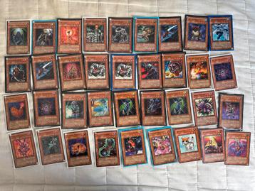 290+ Vintage Yu Gi Oh cards beschikbaar voor biedingen