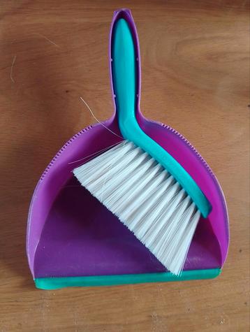 Veger en blik set voor kinderen  beschikbaar voor biedingen