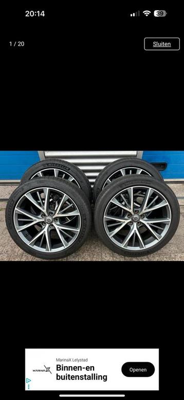 19 inch V90 Triple spaak met zomerbanden beschikbaar voor biedingen