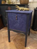 Uniek oud klepkastje jeans kastje denim look blauw kast VdlM, Huis en Inrichting, Kasten | Ladekasten, Ophalen, Minder dan 50 cm