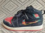 Nike Jordan 1 Mid SE Siempre Familia (PS) 31, Kinderen en Baby's, Nike Jordan, Jongen of Meisje, Gebruikt, Ophalen of Verzenden