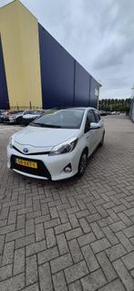 Toyota Yaris 1.5 Full Hybrid CVT 5DR 2012 Wit. 10.500 Euro, Auto's, Toyota, 1497 cc, 74 pk, 4 cilinders, 1070 kg