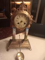 Antieke pendule met porseleinen details, Ophalen of Verzenden