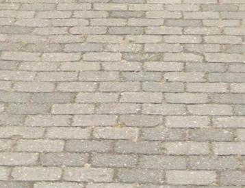 Betonnen klinkers  beschikbaar voor biedingen