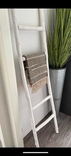 Decoratie trap hout wit (en kleedje), Doe-het-zelf en Verbouw, Ladders en Trappen, Ophalen, Gebruikt, Trap, Minder dan 2 meter