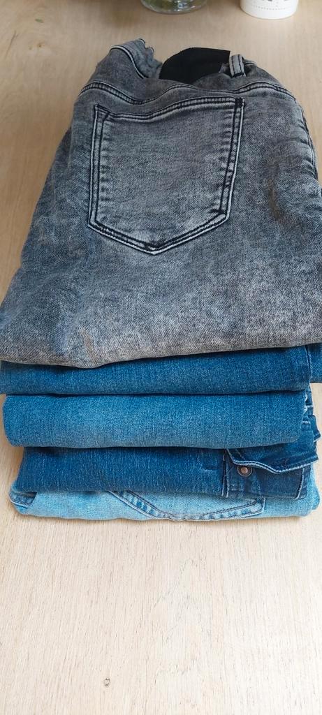 Zeer weinig gedragen: pakket 5x spijkerbroek mt 30x30, Kleding | Heren, Heren-kledingpakketten, Zo goed als nieuw, Ophalen of Verzenden