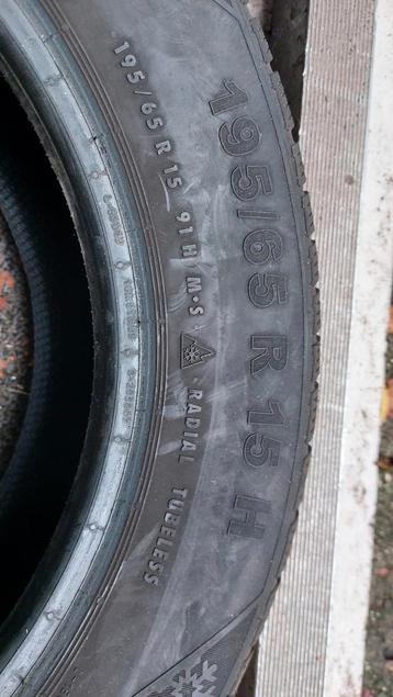 Winterbanden zonder velg maat 195/65 R15 complete set 50,- beschikbaar voor biedingen