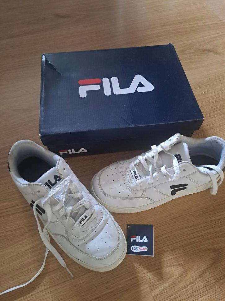 FILA Witte sneaker in doos - maat 39, Kleding | Heren, Schoenen, Gedragen, Sneakers of Gympen, Wit, Ophalen of Verzenden