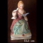 Porseleinen Beeldje Dame met Boek, Antiek en Kunst, Ophalen of Verzenden