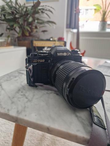 Minolta X700 inclusief accessoires beschikbaar voor biedingen