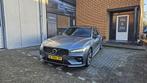 Volvo V60 2.0 B3 R-Design, Euro 6, 4 cilinders, 1969 cc, Leder en Stof