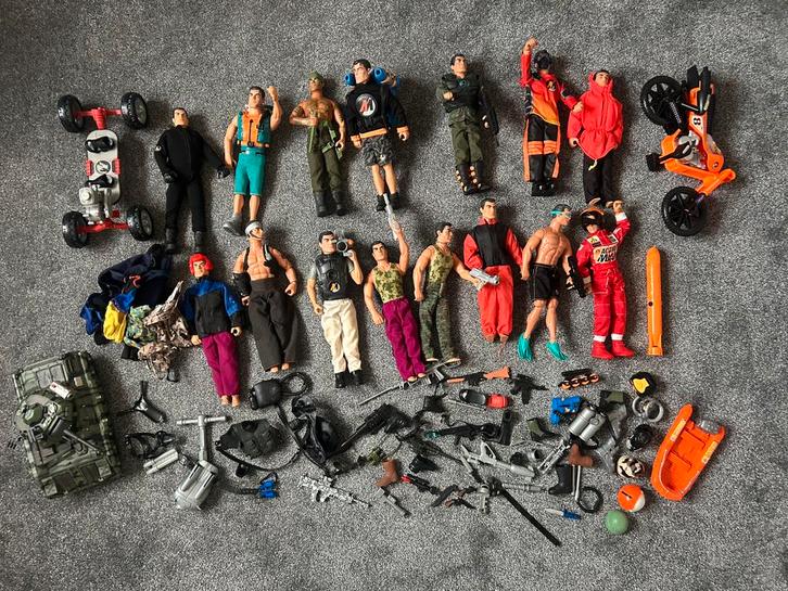 Groot Lot Action Man Figuren + Toebehoren, Kinderen en Baby's, Speelgoed | Actiefiguren, Zo goed als nieuw, Ophalen of Verzenden
