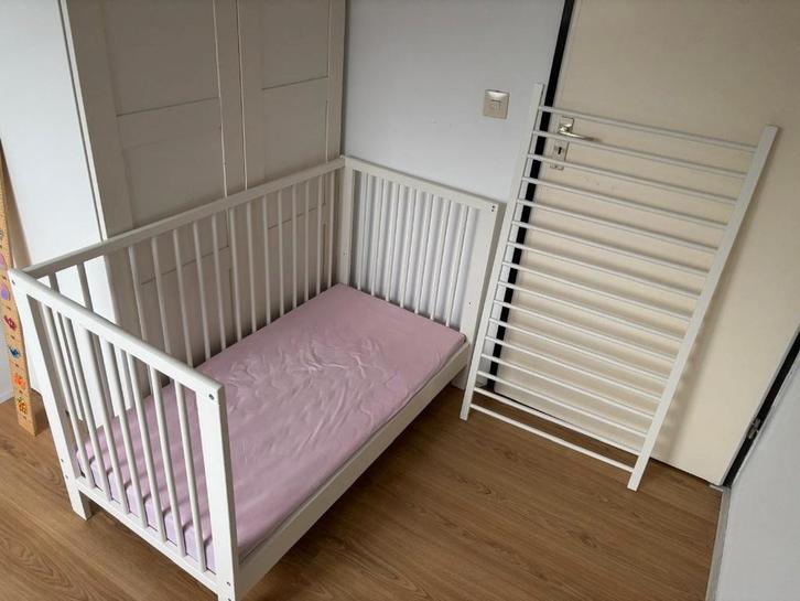 Ikea GULLIVER Babybedje, wit, 60x120 cm, incl. matras, Kinderen en Baby's, Babywiegjes en Ledikanten, Zo goed als nieuw, Ledikant