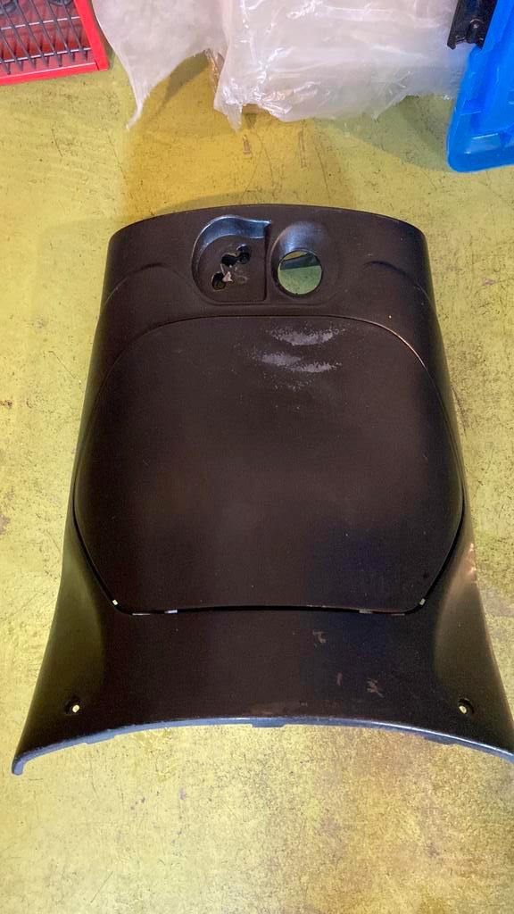 Zip beenschild binnekap met ruimte voor koelvloeistoftankje, Motoren, Tuning en Styling, Ophalen