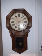 Mooie klok met mooie slag. Eiken kast., Huis en Inrichting, Woonaccessoires | Klokken, Ophalen, Gebruikt, Wandklok