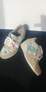 Leuke leren schoenen 38, Ophalen of Verzenden, Zo goed als nieuw, Sneakers of Gympen