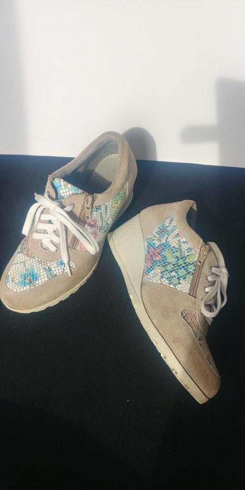 Leuke leren schoenen 38, Kleding | Dames, Schoenen, Zo goed als nieuw, Sneakers of Gympen, Ophalen of Verzenden