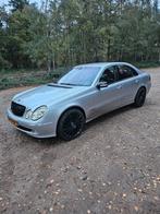 Mercedes-Benz E-Klasse 5.0 E500 Sedan AUT 2002 Grijs, Auto's, Mercedes-Benz, Automaat, Achterwielaandrijving, Bedrijf, 1686 kg