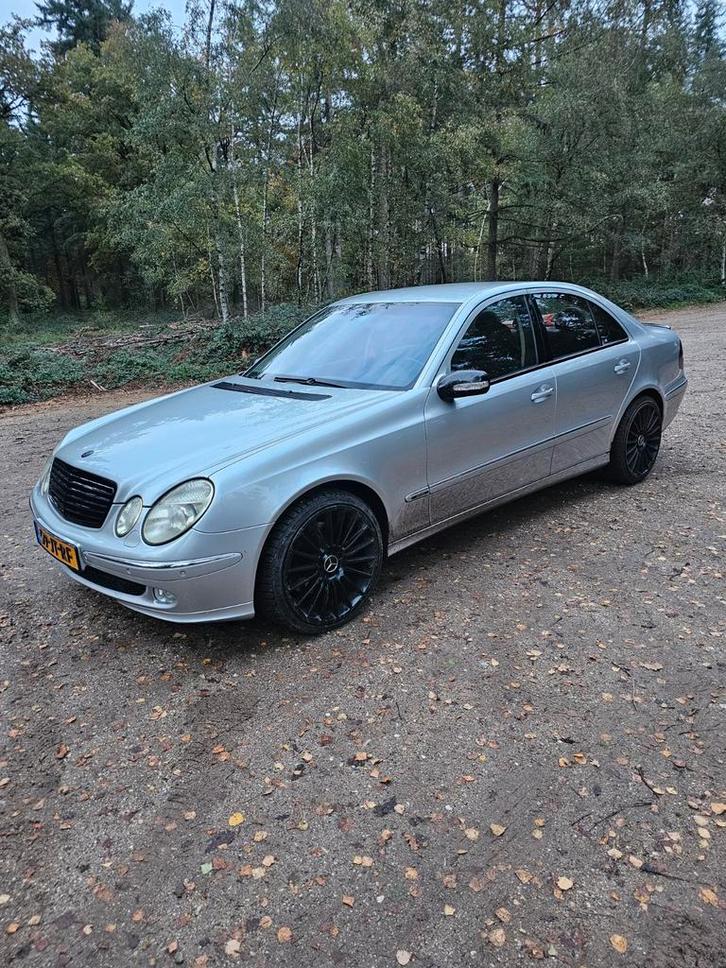 Mercedes-Benz E-Klasse 5.0 E500 Sedan AUT 2002 Grijs, Auto's, Mercedes-Benz, Bedrijf, E-Klasse, ABS, Airbags, Airconditioning