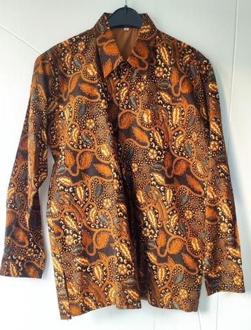 Mooi net Batik hemd met lange mouwen beschikbaar voor biedingen