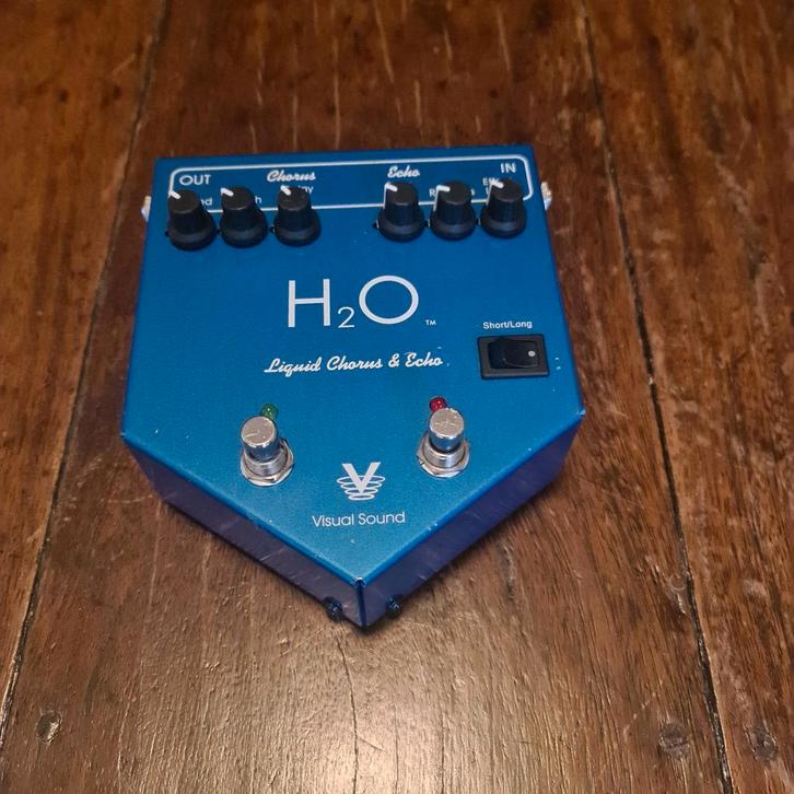 Visual Sound H2O Liquid Chorus & Echo effect pedaal, Muziek en Instrumenten, Effecten, Gebruikt, Chorus, Delay of Echo, Ophalen of Verzenden