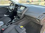 Ford FOCUS Wagon 1.0 Titanium navi/camera airco/ecc apk, Auto's, Stof, Gebruikt, Blauw, Handgeschakeld
