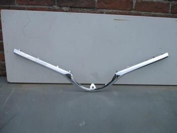 grille lijst  toyota yaris P 13 beschikbaar voor biedingen
