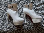 Mooie witte laarsjes, Kleding | Dames, Schoenen, Ophalen of Verzenden, Zo goed als nieuw, Wit