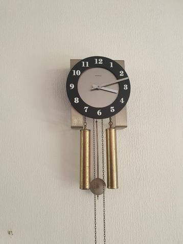 Kienzle wandklok – klassiek en tijdloos design beschikbaar voor biedingen