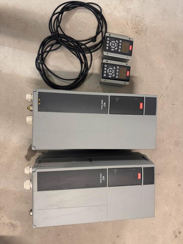 2x Danfoss VLT HVAC Drive 11kW, Hobby en Vrije tijd, Elektronica-componenten, Ophalen of Verzenden