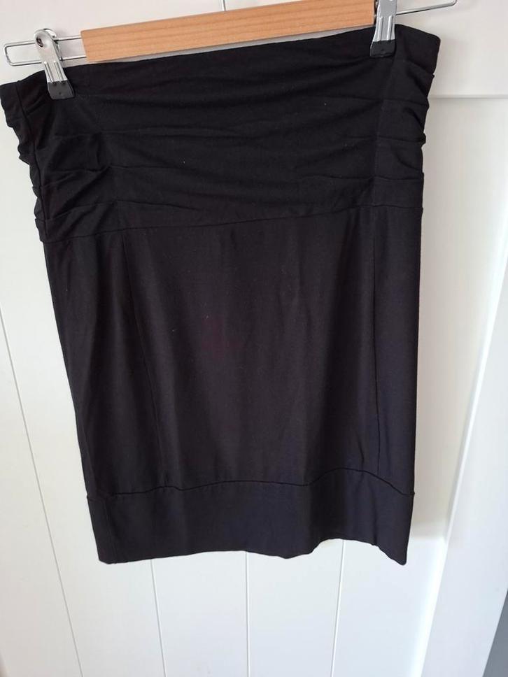 Zwarte ChiaRico kokerrok stretch maat 42 L koker rok, Kleding | Dames, Rokken, Zo goed als nieuw, Maat 42/44 (L), Zwart, Knielengte