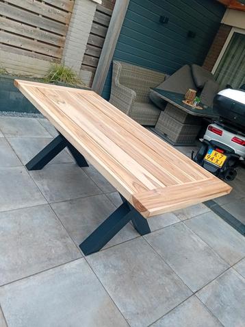 Te koop Teak tafel 