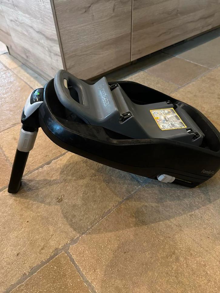 Maxi-Cosi FamilyFix Base met Geluidssignaal, Kinderen en Baby's, Autostoeltjes, Gebruikt, Maxi-Cosi, 0 t/m 18 kg, Isofix, Ophalen