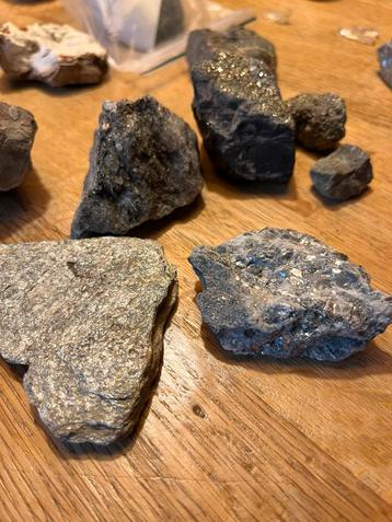 Mineralen, agaat, obsidiaan, pyromorfiet, verzameling beschikbaar voor biedingen