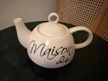 Blond Amsterdam theepot en kop en schotel beschikbaar voor biedingen