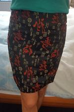 Rokje met chinese karakters maat 38, Kleding | Dames, Maat 38/40 (M), Zwart, Nieuw, Ophalen of Verzenden