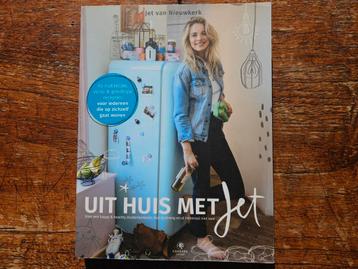 Jet van Nieuwkerk - Uit huis met Jet beschikbaar voor biedingen