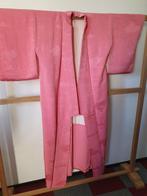 Traditionele Japanse Kimono roze, Antiek en Kunst, Antiek | Kleding en Accessoires, Ophalen of Verzenden