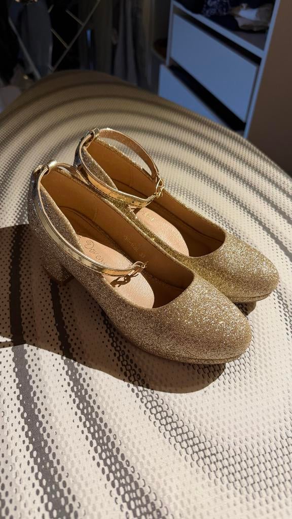 Gouden glitter hak schoenen - maat 33, Ophalen, Zo goed als nieuw, Meisje, Schoentjes