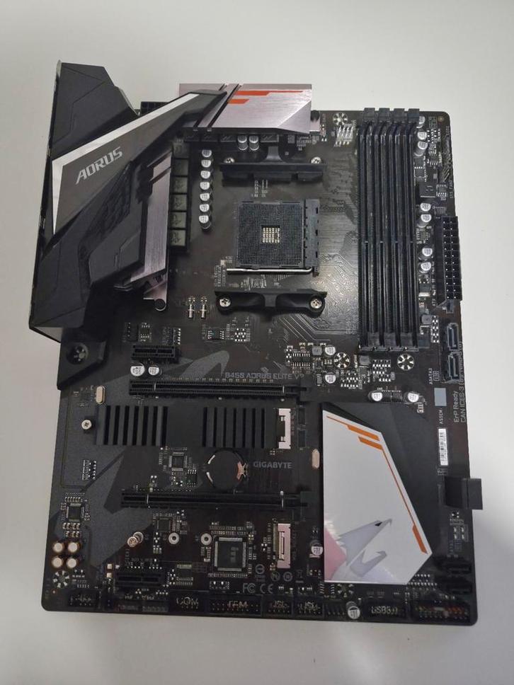 B450 Aorus elite v2 moederbord, Computers en Software, Moederborden, Gebruikt, AMD, DDR4, Verzenden