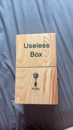 Useless box, Een of twee spelers, Ophalen of Verzenden, Zo goed als nieuw