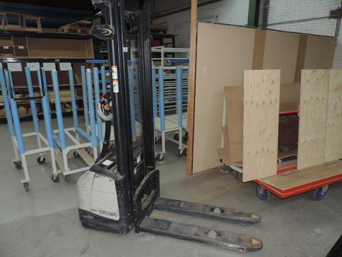 Faillissement veiling Logitrans - Crown - Hyster - BT - Lift, Doe-het-zelf en Verbouw, Palletwagens en Pompwagens, Gebruikt, Ophalen