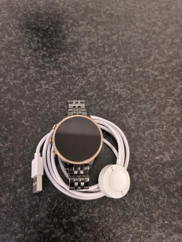 Fossil Smartwatch, Sieraden, Tassen en Uiterlijk, Broches, Zo goed als nieuw, Overige materialen, Zwart, 4 tot 7 cm, Met strass